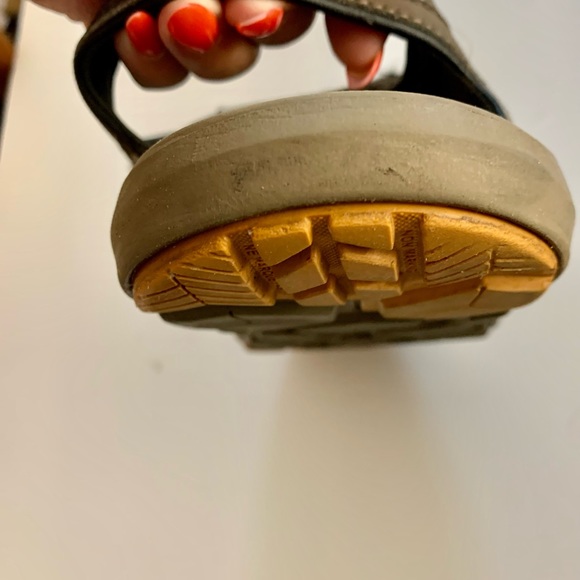 Columbia Techsun Sandal - Mens with no rips tears or cuts. - Picture 4 of 6